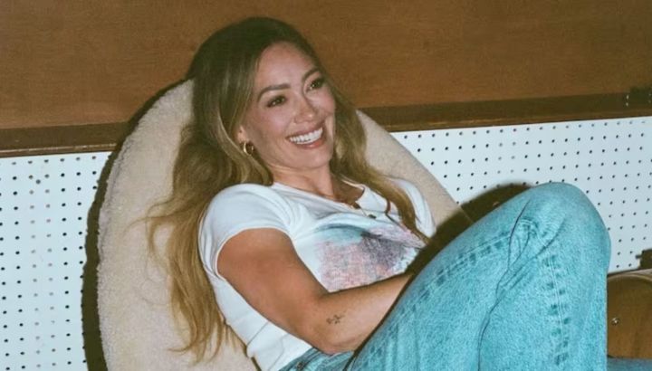 Hilary Duff emocionó a los fanáticos de "Lizzie McGuire" al recrear una escena de la icónica película
