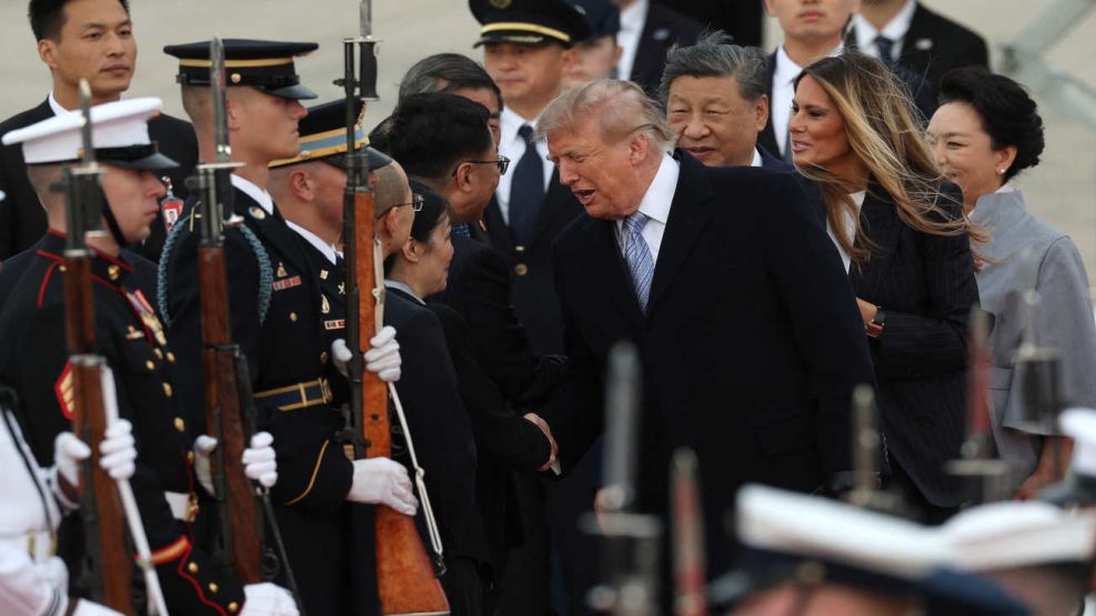 Trump y Melania dan la bienvenida a Xi y su esposa Peng Liyuan a EE.UU 23092026