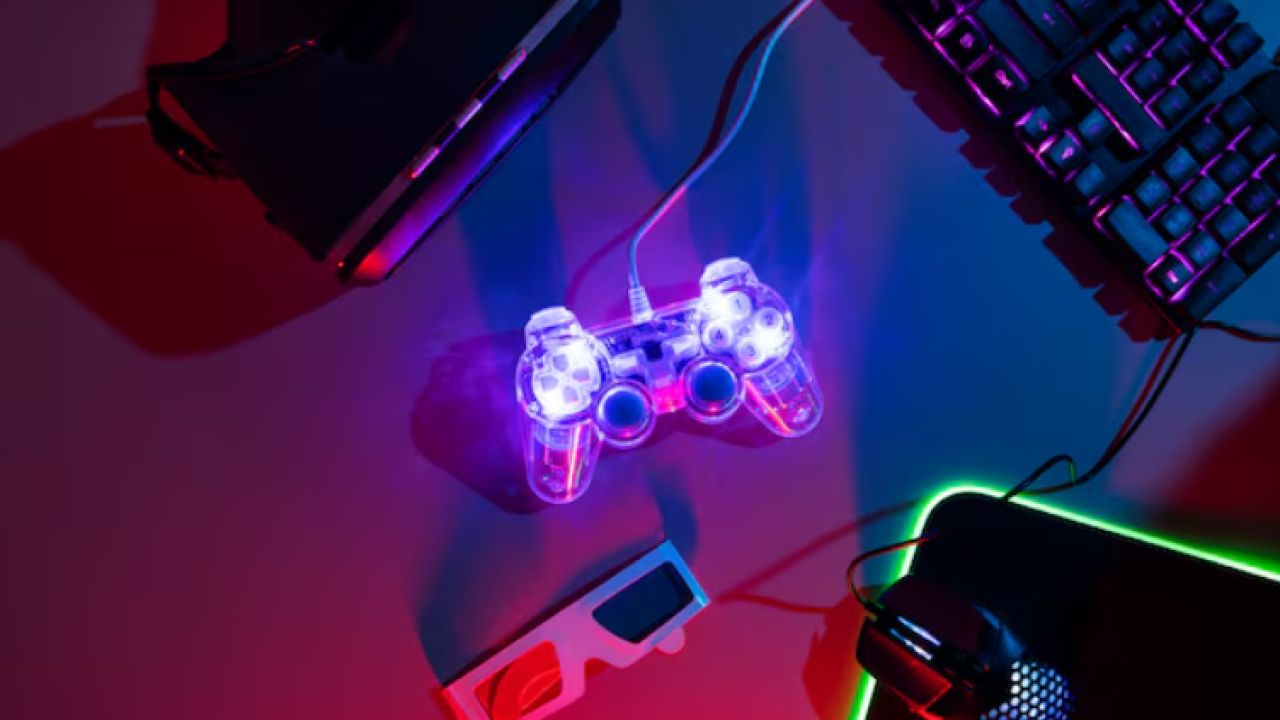 Entre la flexibilidad del juego en la nube y la estabilidad del hardware local, la comunidad gamer de la región elige el modelo que mejor se adapta a su conectividad | Foto:Eneba 