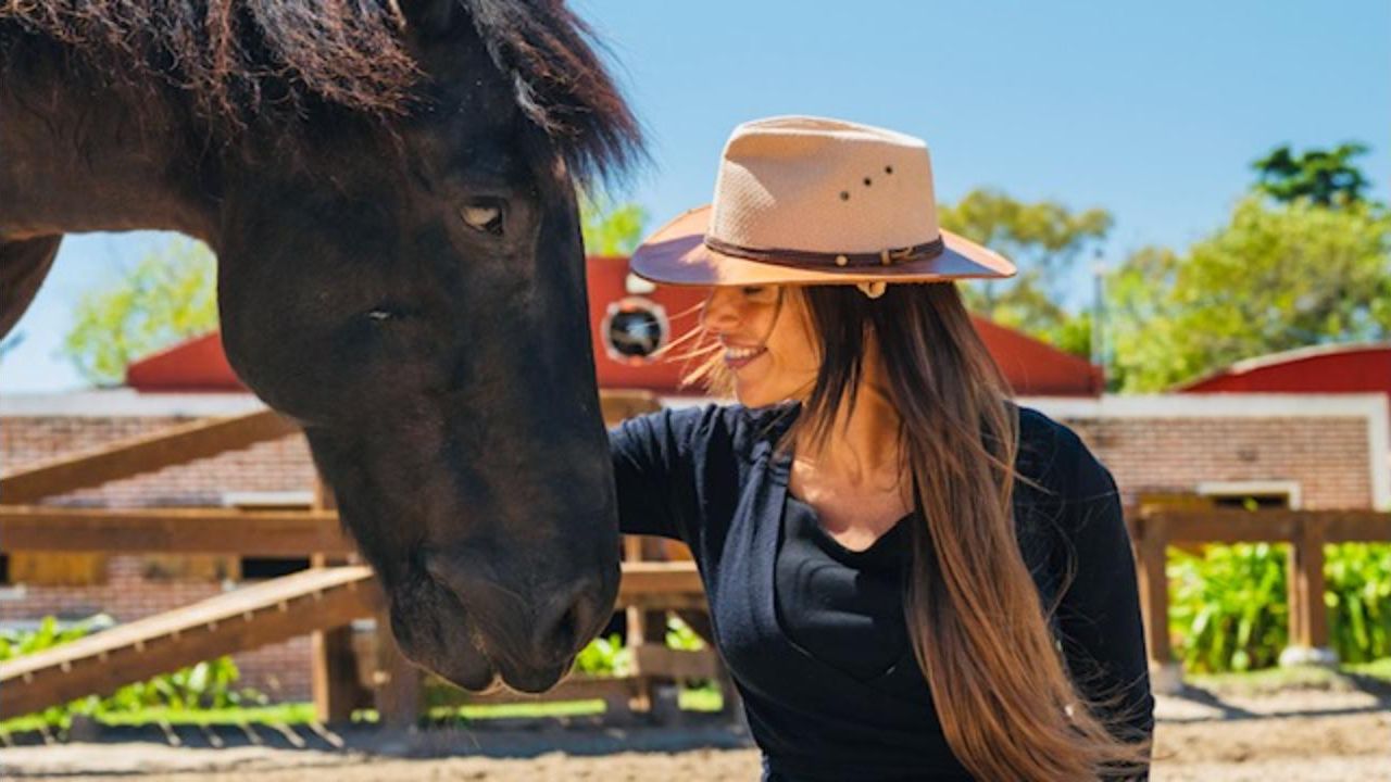 Julie Poniatowski: “El caballo puede abrir una forma increíble de entrenar nuestra mente” | Foto:CONTENTNOTICIAS