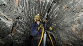 Interior de la mina de sal de Hallstatt donde encontraron los milenarios túneles.
