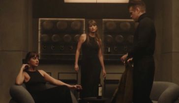 Taylor Swift, con Dakota Johnson y Colin Farrell