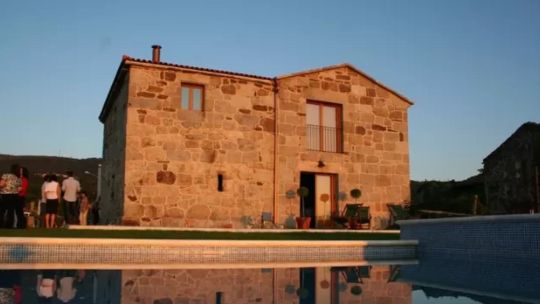 Una boda terminó en batalla campal: pelea por 40 mil euros, infidelidad en el baño y platos rotos