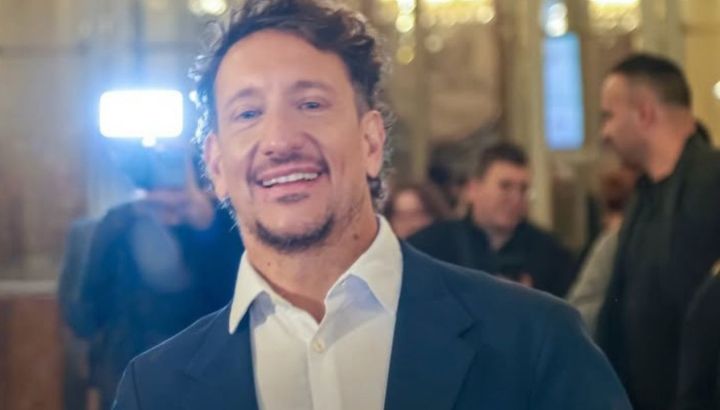 Nico Vázquez compartió una foto inédita junto a su hermana para anunciar las últimas funciones de Rocky en Argentina: “Ni en mis sueños”