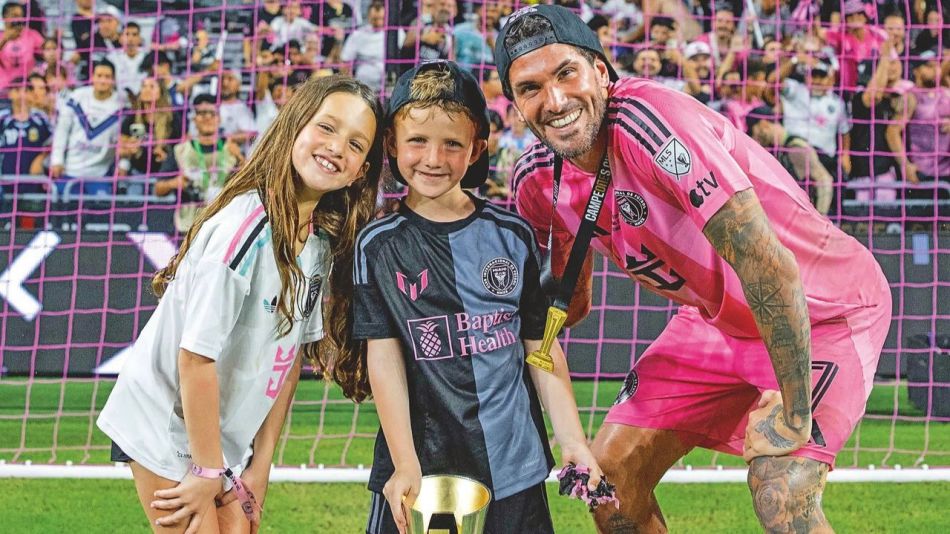 Rodrigo de Paul y sus hijos, Fran y Bautista