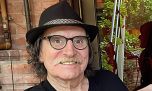 Charly García salió a comer con amigos y no perdió ni un poco de rock: los videos del almuerzo 