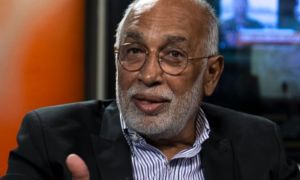 Murió Oscar “El Negro” González Oro, la voz de la radio argentina que eligió Punta del Este para vivir