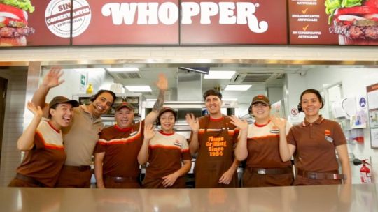 Cuánto cobran los empleados de Mcdonalds, Burger King y Mostaza en octubre 2026