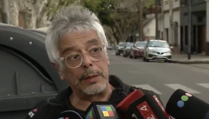 Bobby Flores sufrió un violento robo en su casa junto a su familia: "Me dieron duro"