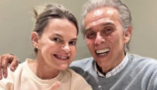 Jairo junto a Laura Bonfante durante el festejo por sus 77 años