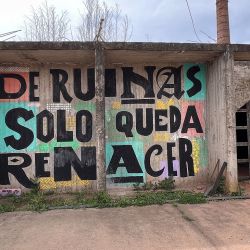 Nueva Corinema, una bodega inusual en Mercedes.