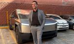 El dipu-tesla le mostró a Milei cómo es el auto de sus sueños con un león ploteado