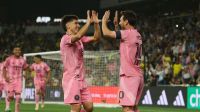 Lionel Messi y Facundo Mura