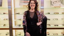 Carla Di Sí celebra el origen del diseño de anteojos hecho por manos argentinas, con el relanzamiento de DANDY 