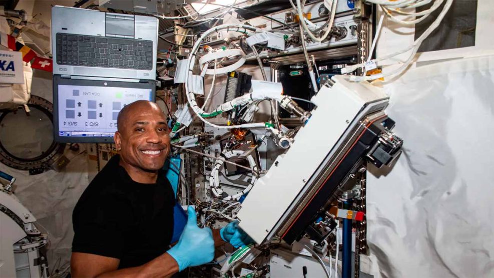 Ex astronauta de Artemis II, Victor Glover 