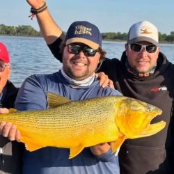 En la jornada correspondiente a la pesca con señuelos, Tiempo de Pesca consiguió 3 capturas y sumó 268 puntos. Posteriormente, durante el encuentro de pesca con carnada, volvió a quedarse con la victoria después de registrar 2 capturas y 154 puntos. (Foto: Diario La Paz)