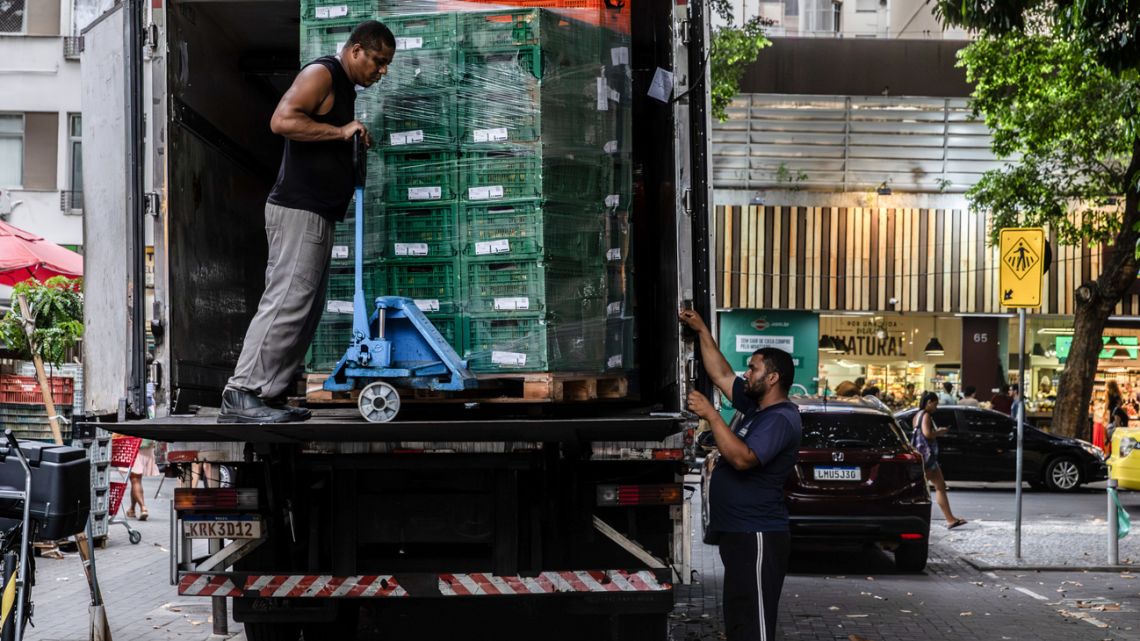 Brazil job creation beats all forecasts days before election