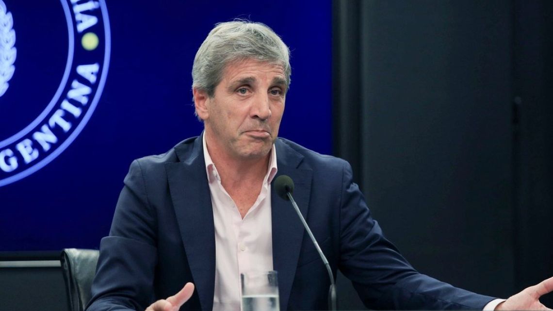 Economy Minister Luis Caputo attacks opponents: 'Kirchnerism is hell, Kicillof is the antichrist’