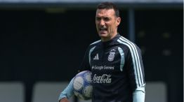 Lionel Scaloni entrenando a la Selección Argentina