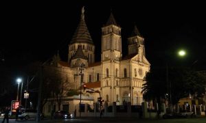 Iglesia Medalla Milagrosa Iluminada