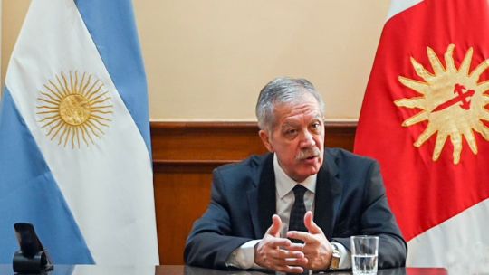 Anuncian bono de $2.400.000 para los empleados públicos de Santiago del Estero