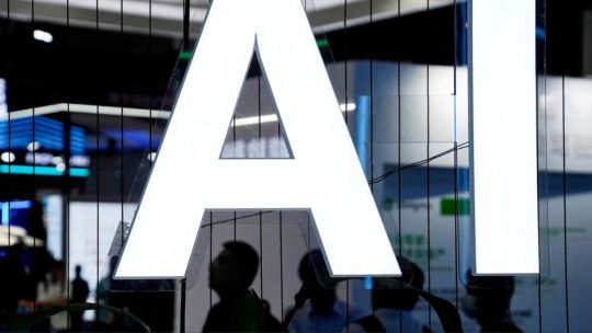 Los agentes de inteligencia artificial desarrollados en China aprendieron a mentir y conspirar, igual que sus rivales en Estados Unidos