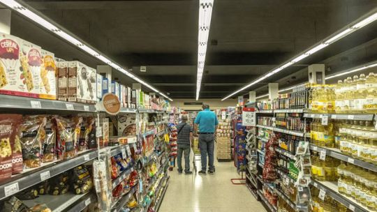 Economía del metro cuadrado: se ajusta el bolsillo, pero se compensan con compras baratas