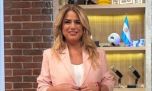 Entramos al living de Marina Calabró: estilo bicolor, un rincón protagonista y un cuadro de tela XL