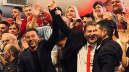 Asunción autoridades en la UCR y discurso de De Loredo