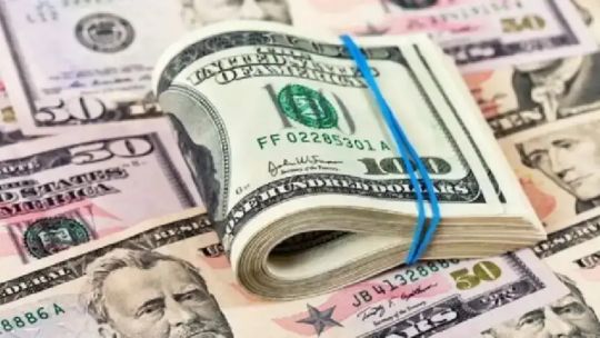 “La pregunta del millón es si Argentina tendrá los dólares suficientes para pagar la deuda de 2027”, indicó una economista