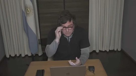 Milei sobre Bregman y Kicillof: “Mi rival soy yo mismo” y “Es casi insultante tener que debatir con un comunista”