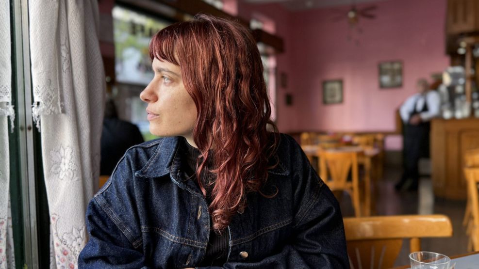 La escritora y docente, Laura Sbdar.
