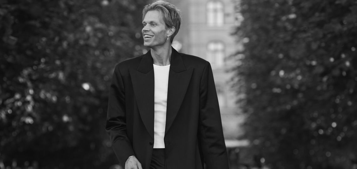 Søren Le Schmidt: el diseñador danés que vistió a la reina Mary y redefine la moda escandinava