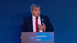 Luis Caputo negó que haya recesión: "Es diferente. Estamos creciendo menos que antes"