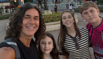 Mariano Martínez viajó a Disney con sus hijos Olivia, Milo y Alma