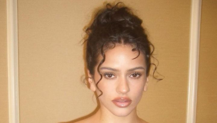 Rosalía celebró su cumpleaños con tres looks que reflejan su particular estilo