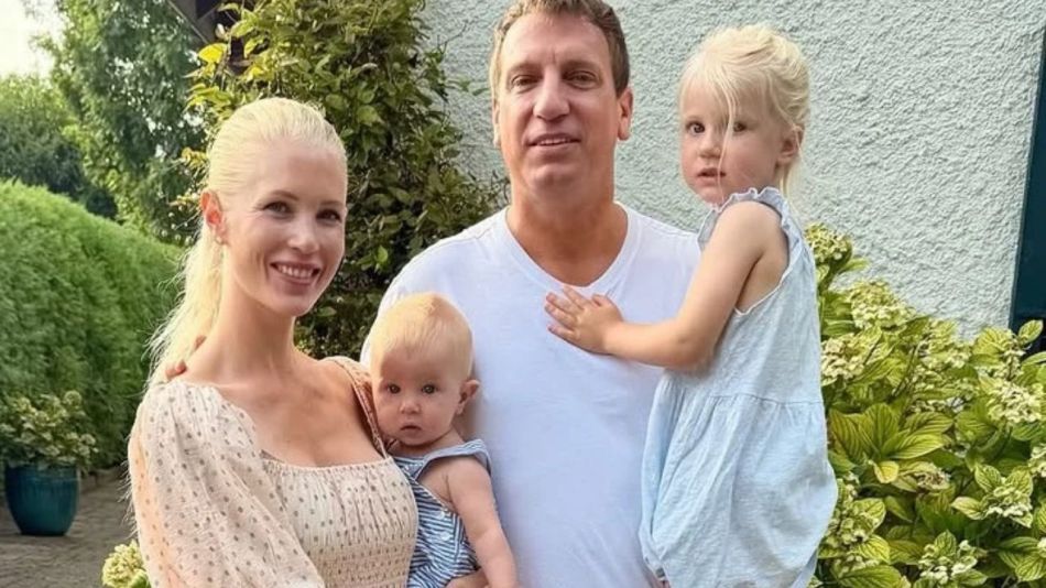 Daniela Christiansson y Maxi López junto a sus hijos Elle y Lando