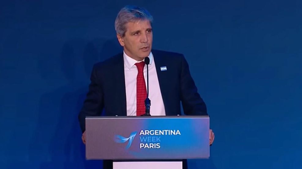 Luis Caputo en la apertura del Argentina Week París 