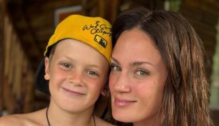 Paula Chaves y su hijo Baltazar