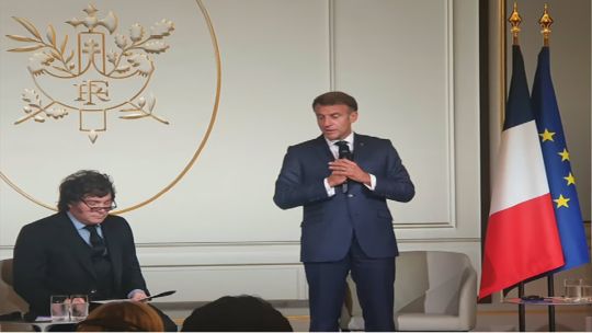 RDC: Milei viajó a París por la Argentina Week y el encuentro con Macron quedó en un formato reducido