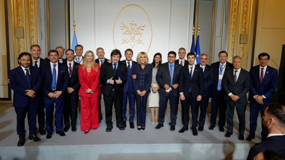 Milei con gobernadores.