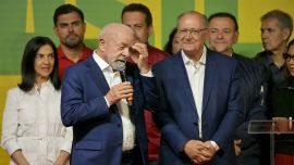 Bolsonaro ganó en Brasil y obligó a un Lula "optimista" a reinventarse en busca de quienes no votaron