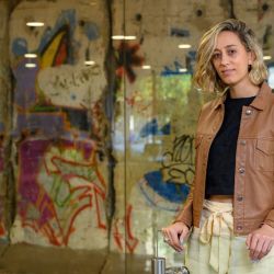 En diálogo con Marie Claire, la diseñadora revela cómo convirtió su pasión por el diseño en una forma de crear espacios que ponen en el centro el bienestar, la armonía y la calidad de vida.