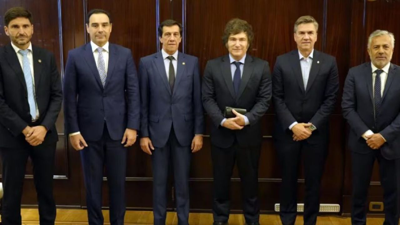 Milei con los gobernadores radicales | Foto:Presidencia
