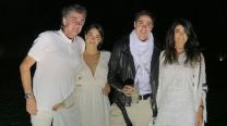 Tini Stoessel junto a su familia