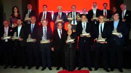 Premios Fortuna 2026 Arriba desde la izquierda: Sara Critto, Carlos Granzotto, Cristian Navarro, Adelmo Gabbi, Oscar Sardi, Alberto Grimoldi, Eduardo Elzstain, Ricardo Markous, Máximo Bomchill. Abajo: Martin Cabrales, Matías Cherñajovsky, Luis Galli, Gust