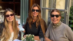 Juliana Awada disfruta de París en familia: las fotos junto a su hermana Zoraida y su hija Antonia