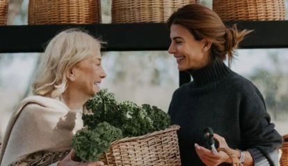 Juliana Awada junto a su mamá, Pomi Baker