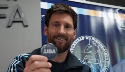 Messi recibió el Doctorado Honoris Causa de la UBA