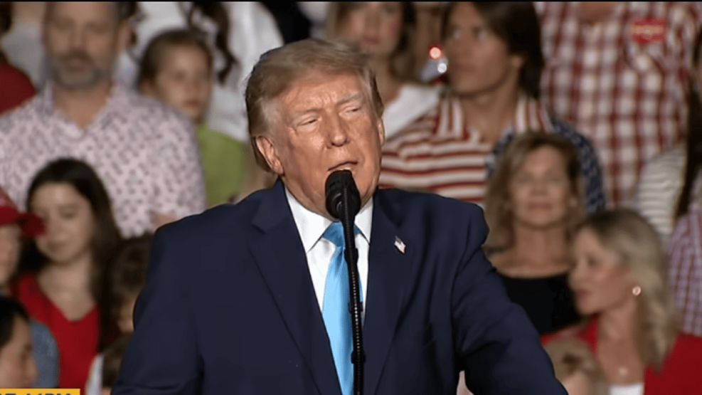 Trump propone que Irán arrase una ciudad